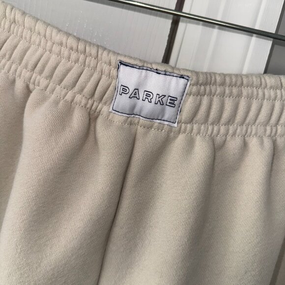 Parke Monochrome Mockneck & Parke Boxer Sweatpants - Picture 4 of 14